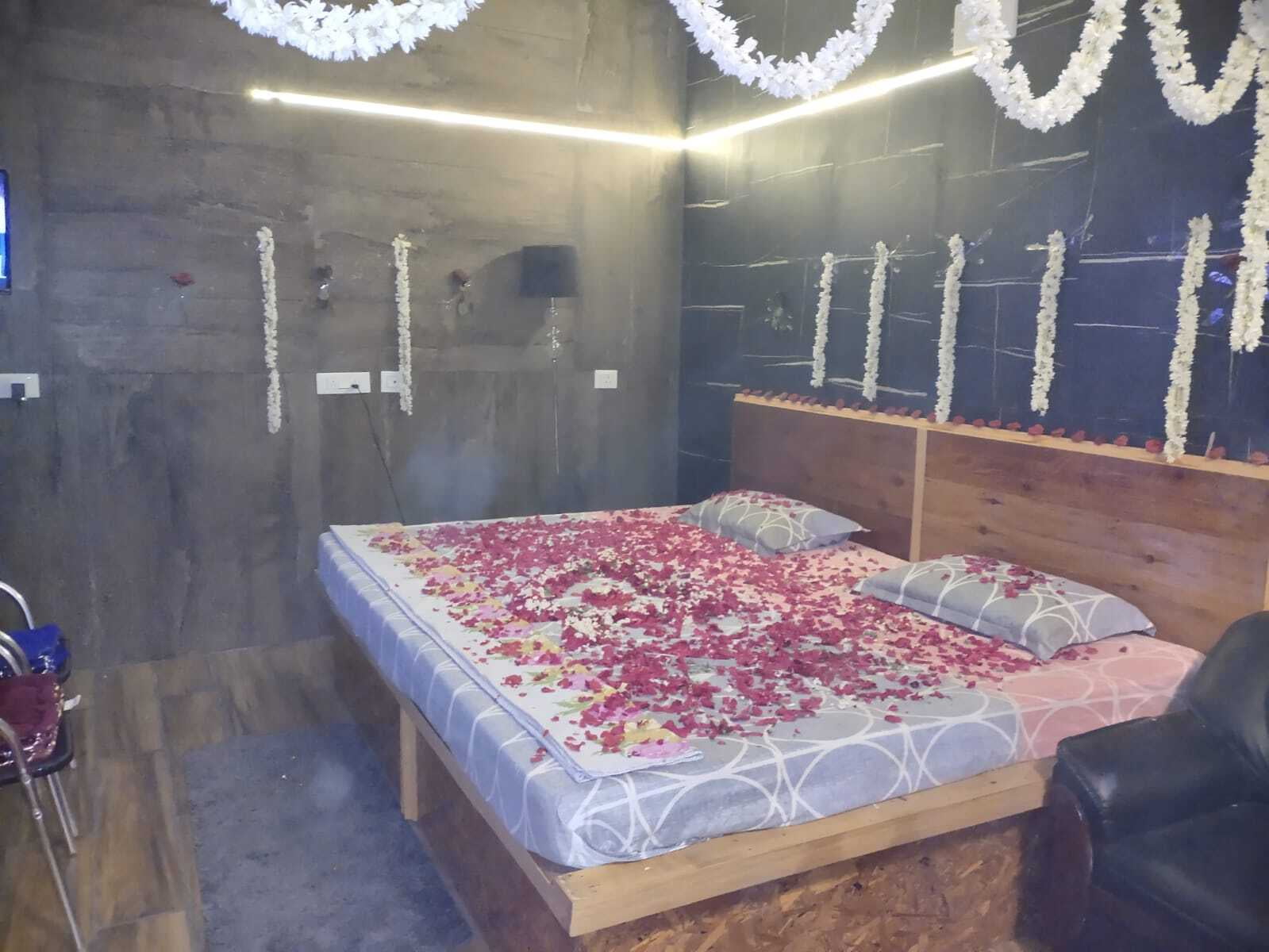 SVTM PONNERI - SUITE ROOM